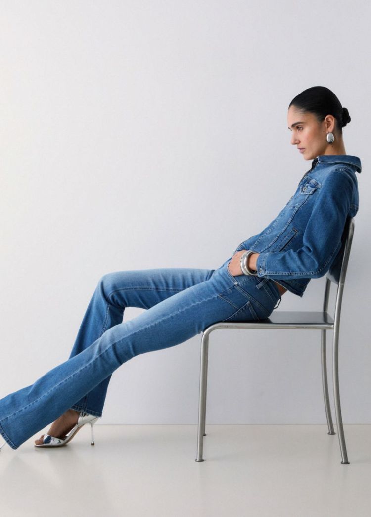 B.UP REPOT REG.W. BDEN BLUE STBL