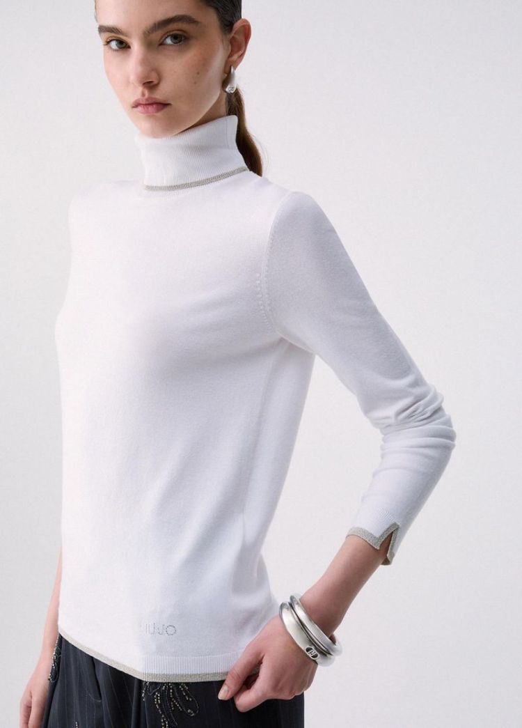 MAGLIA CHIUSA BASIC FIT BIANCO LANA