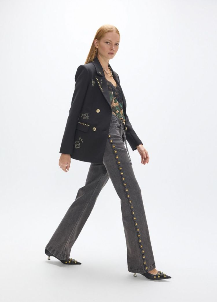 JEANS RECTO LARGO DETALLE NEGRO