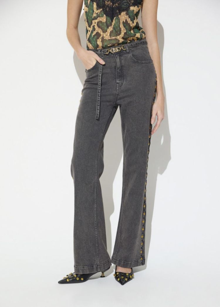 JEANS RECTO LARGO DETALLE NEGRO