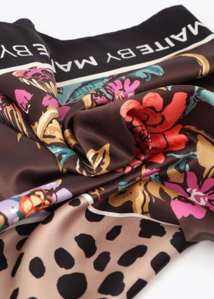 FLORAL SCARF 90X90 NEGRO NARANJA