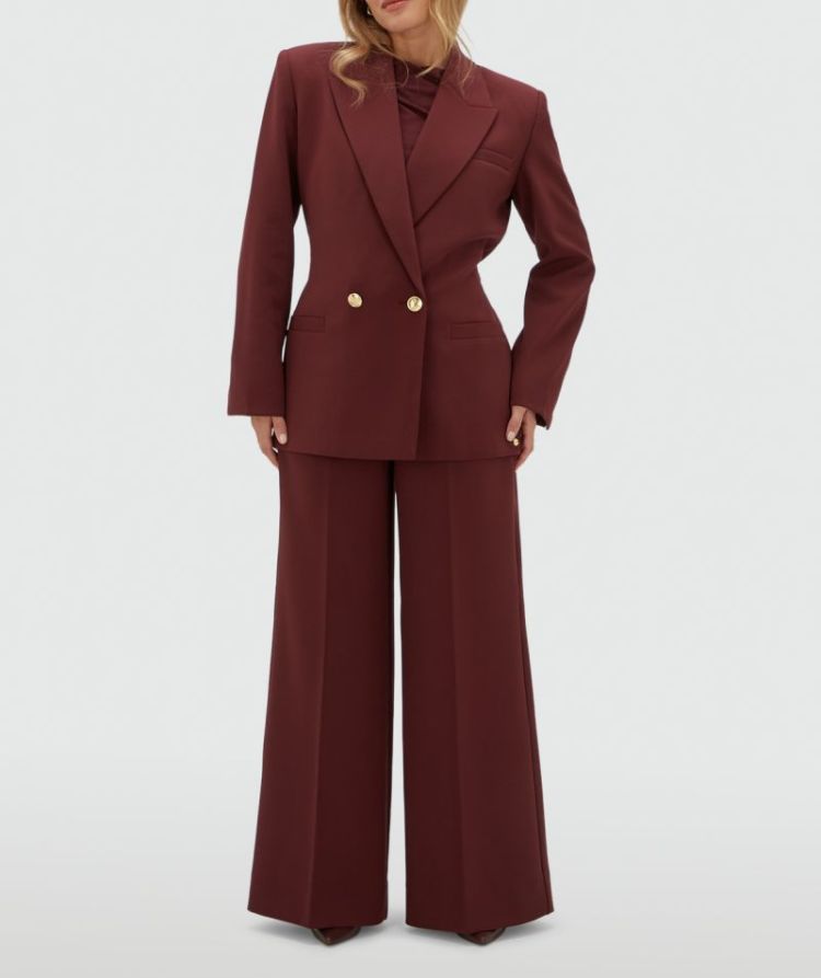 DEE BURGUNDY