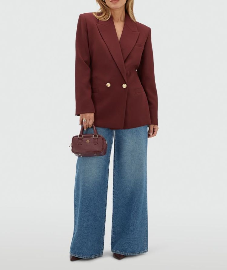 DEE BURGUNDY