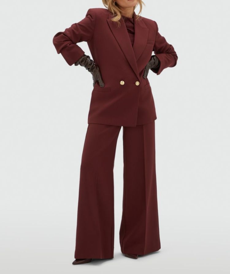 DEE BURGUNDY