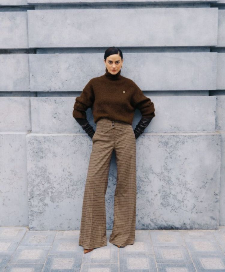 PETRA BROWN CHECK