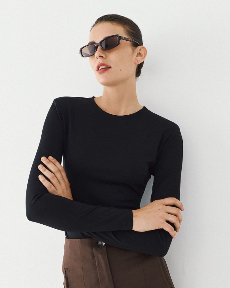 TOP PADDED SHOULDERS BLACK 