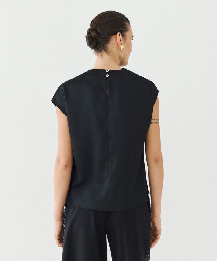 TOP DRAPED NECKLINE BLACK  