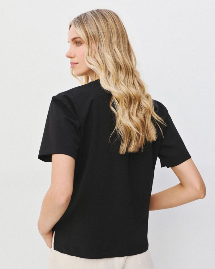 T-SHIRT BLACK