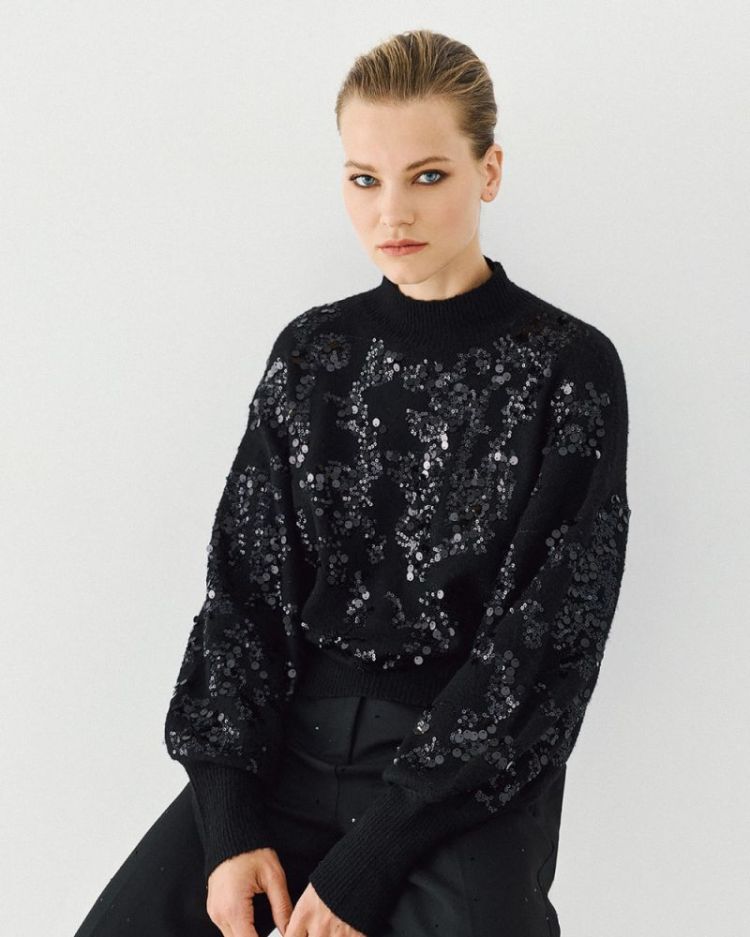 PULL STRASS BLACK